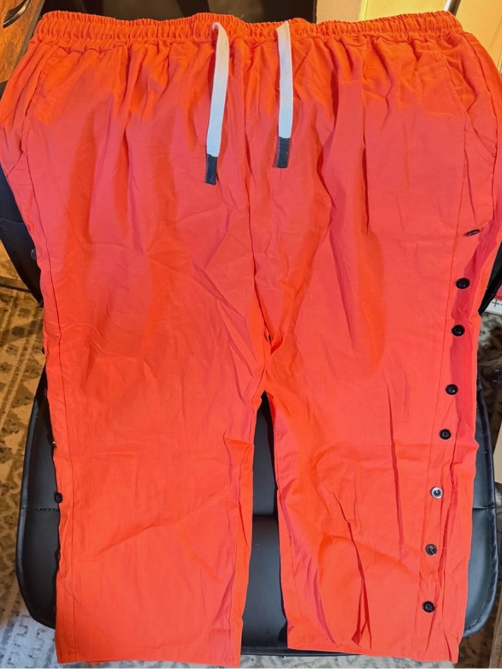 Women’s Coral Snap-Detail Capris XXL